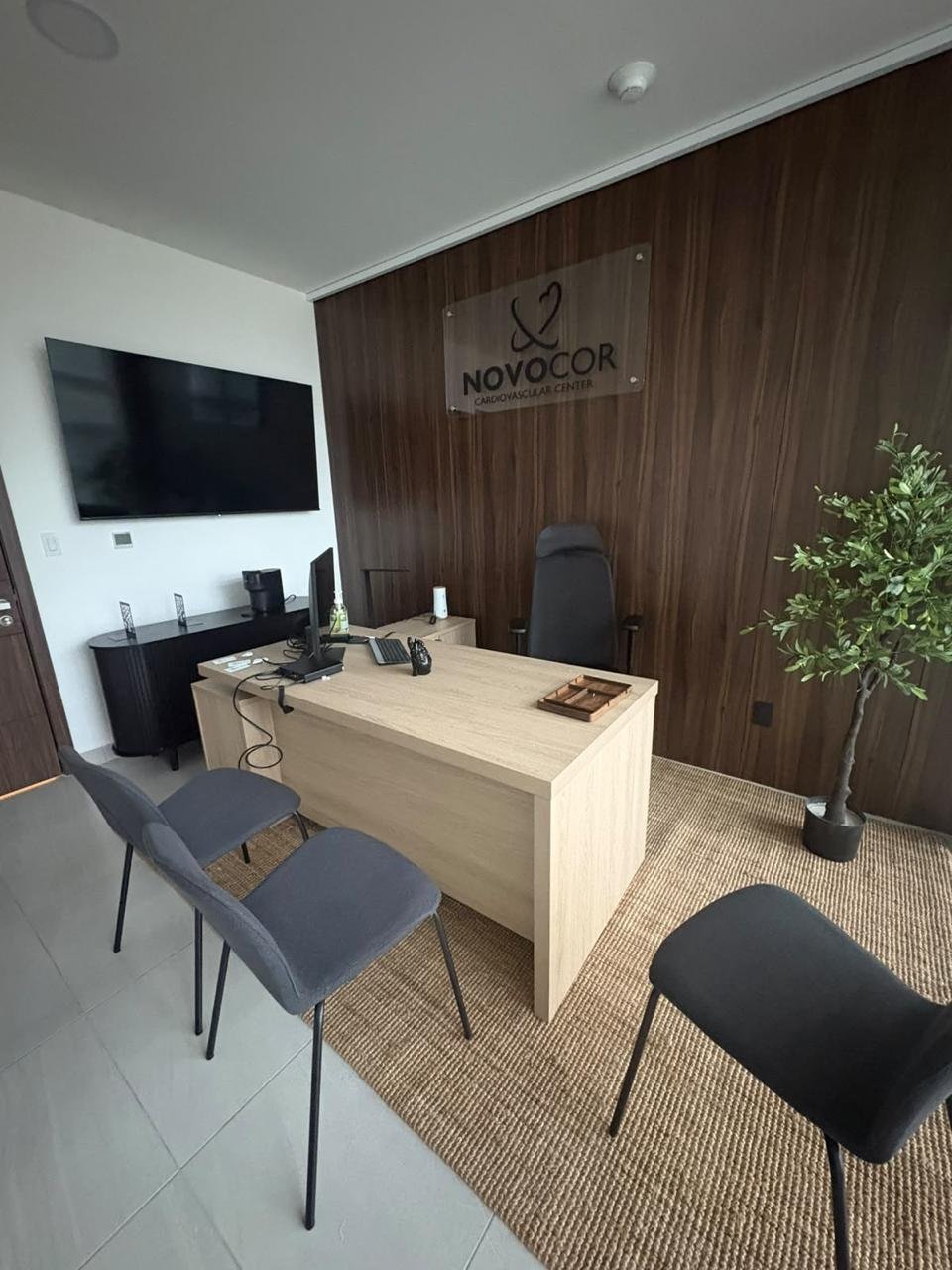 Consultorio del Dr. Steve Masso en Hospital MAC Santa Fe