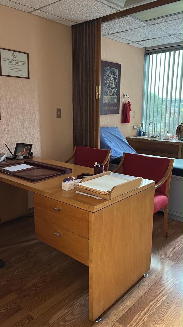 Consultorio del Dr. Steve Masso en Médica Sur